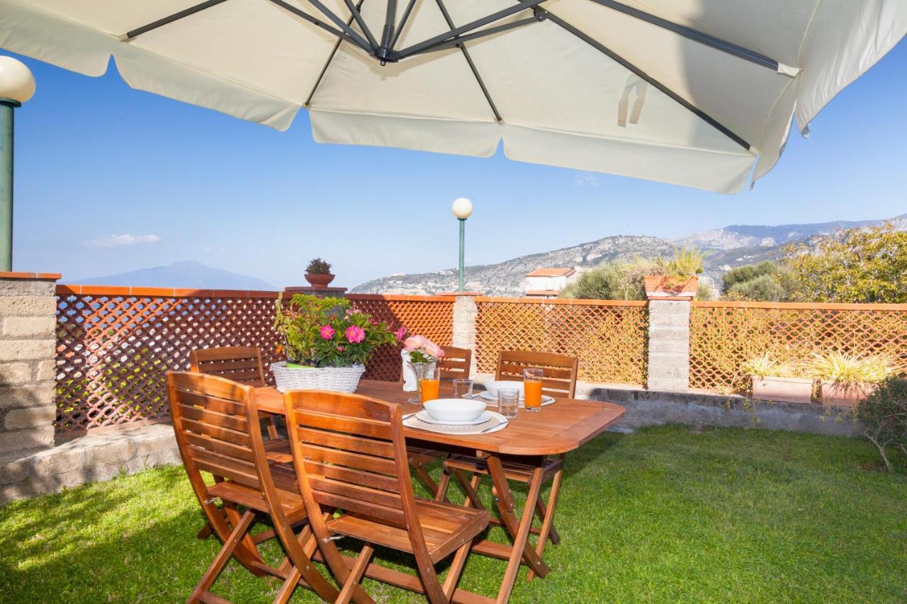 Shanti Home - Restaurant Di Aversano Salvatore Sorrento Eksteriør bilde