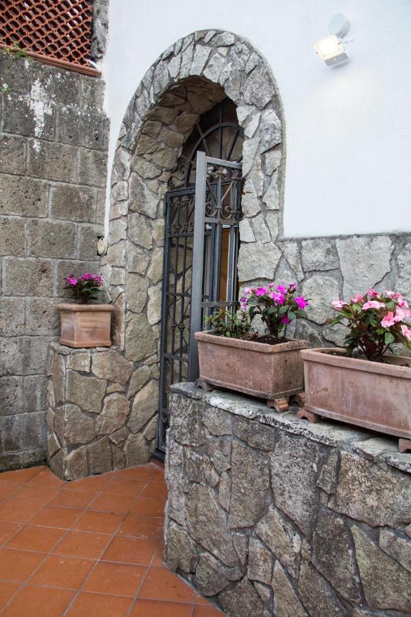 Shanti Home - Restaurant Di Aversano Salvatore Sorrento Eksteriør bilde